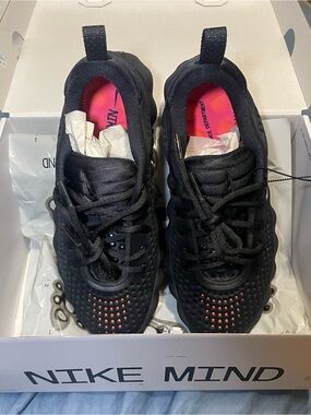 Nike mind 002